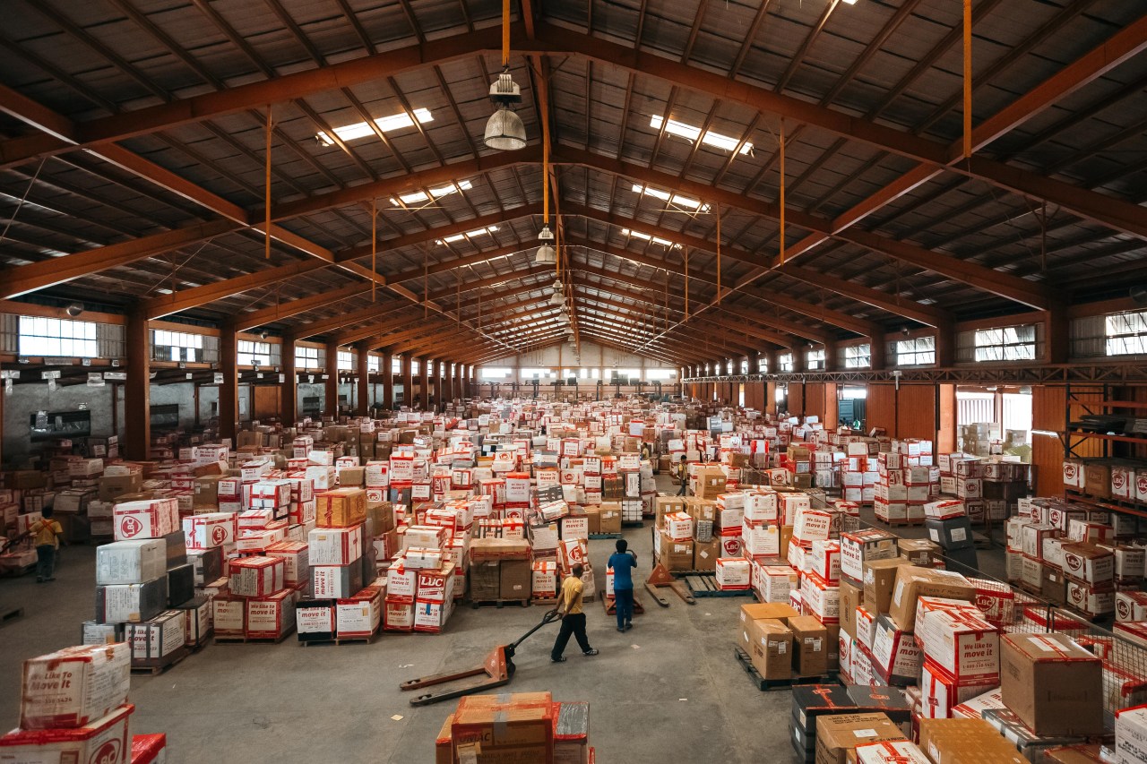 Shipping companies handle millions of metric tons in balik bayan boxes each year.