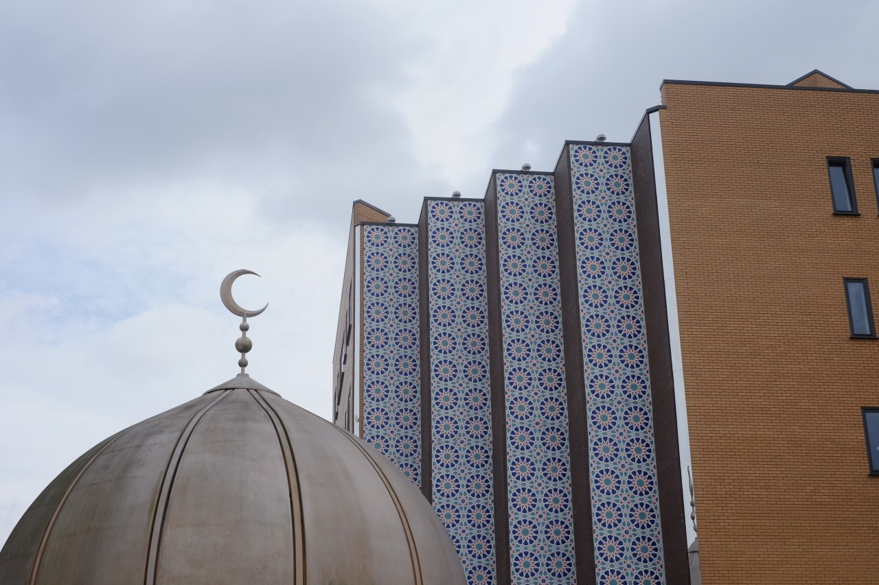 Located next to Haji Taslim’s, the East London Mosque is the largest in the UK, attracting around 7,000 people for Friday prayers.