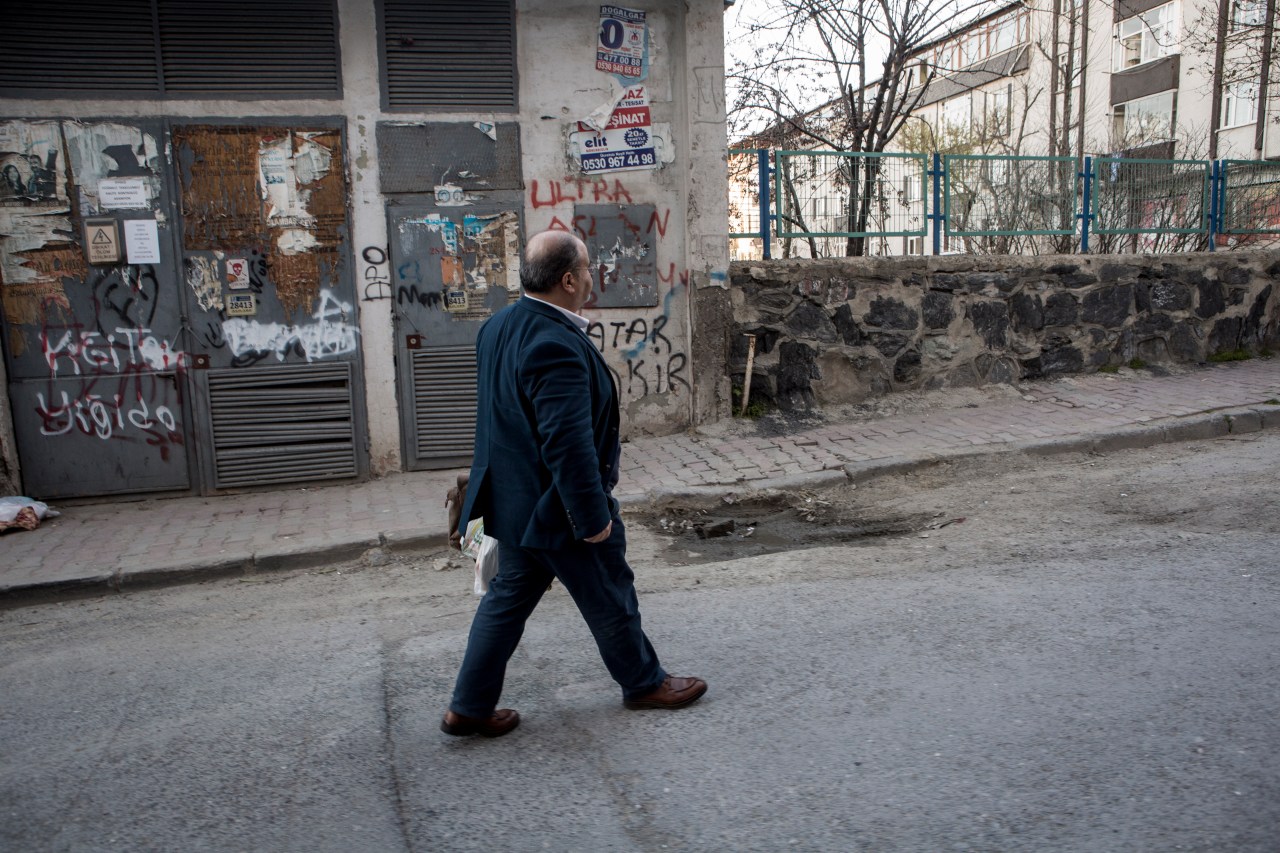 Jamal Mamo on his way home from work in Istanbul.