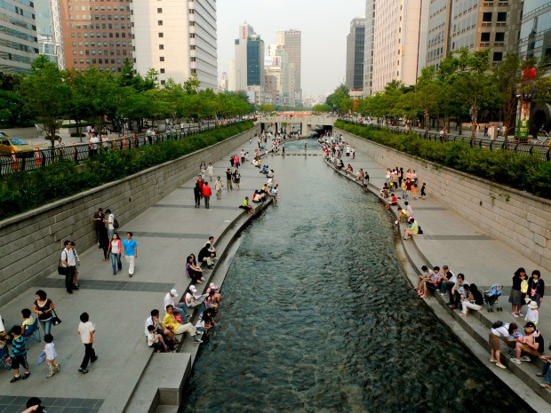 Cheonggye Stream is a public space in downtown Seoul and an urban renewal project. (Photo by Kimmo Räisänen)