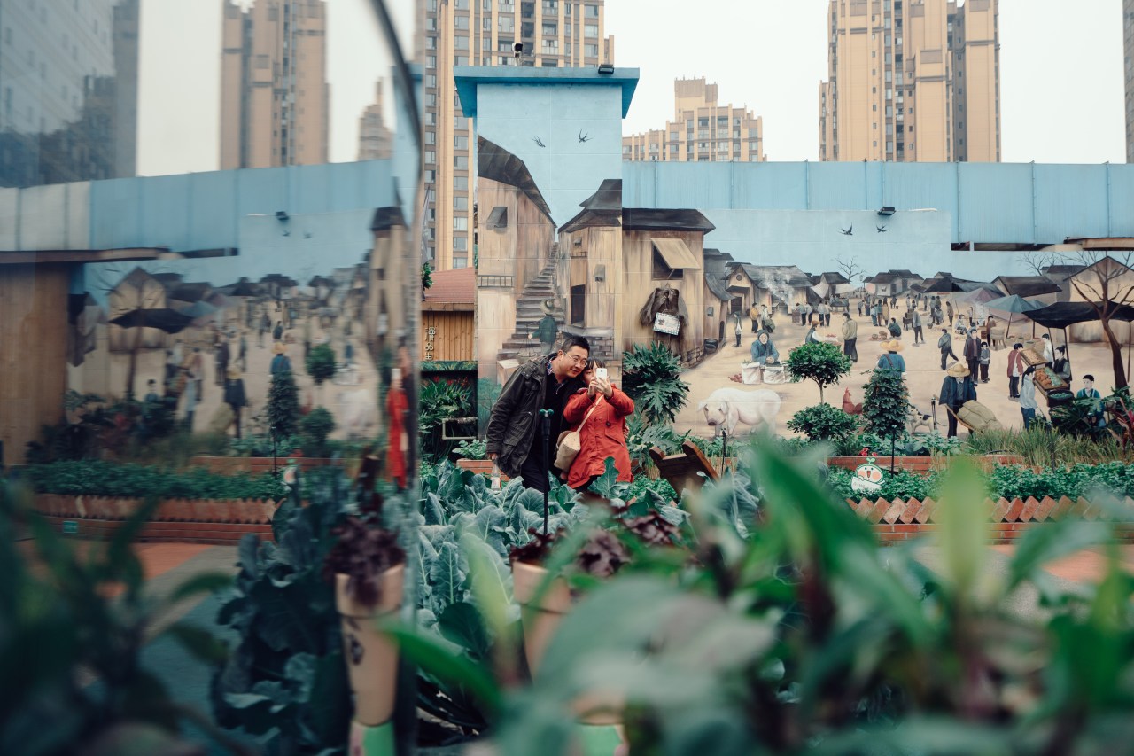 People visiting Sky Farm in central Chengdu.