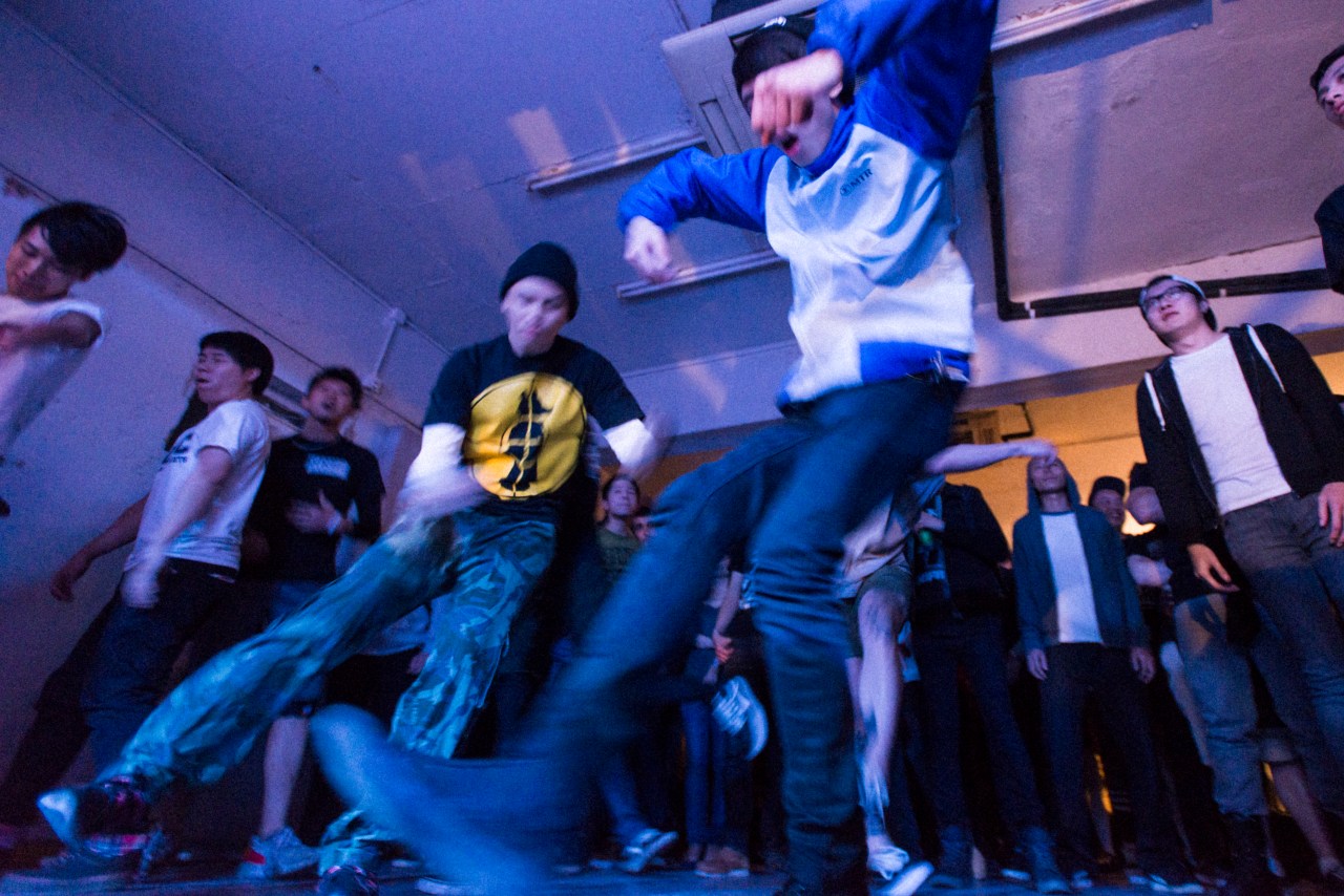 Fans two-step dance at a show.