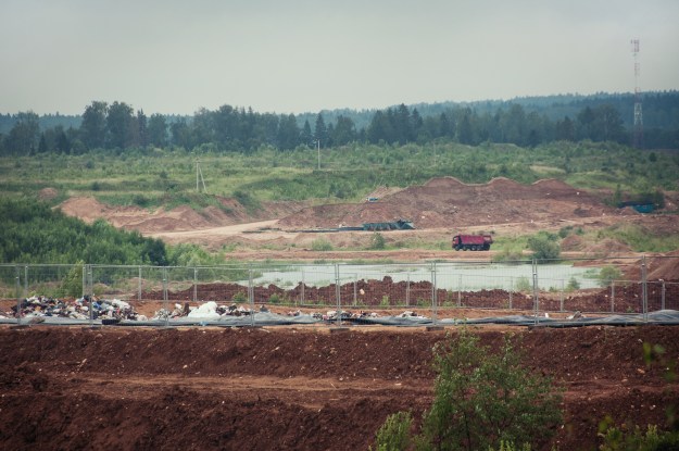 The trash site in Shchelkanovo.
