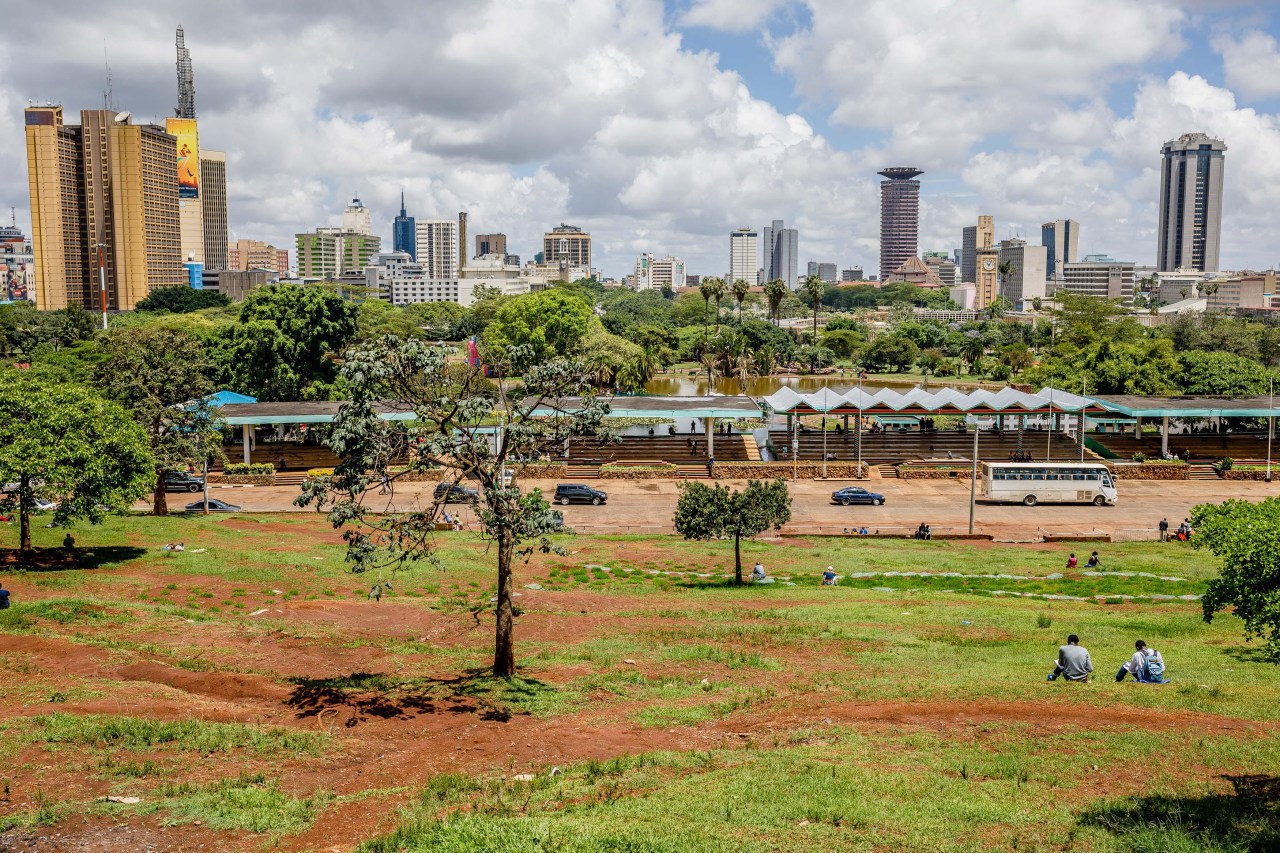 Страна города найроби. Парк Ухуру Найроби. Найроби (столица Кении). Сады Ухуру Найроби. Аддис Абеба Найроби.