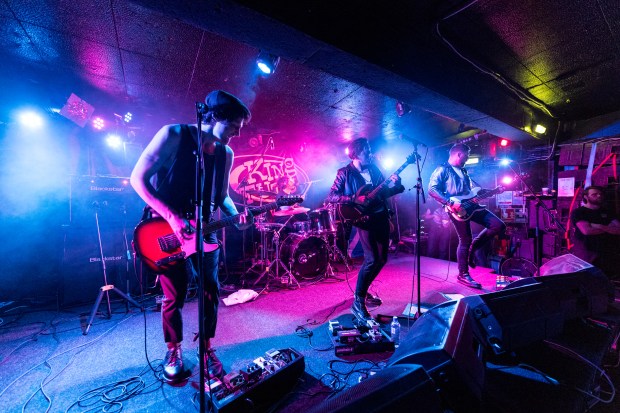 Carl Barat and The Jackals performat King Tut's Wah Wah Hut in Glasgow. Photo by Roberto Ricciuti/Redferns via Getty Images.